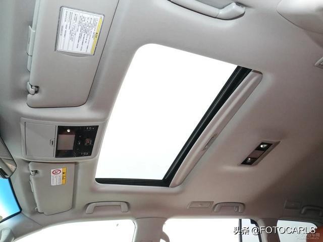 实拍|全新雷克萨斯LX570 巅峰特别版,比老款更炸眼,内饰很赞