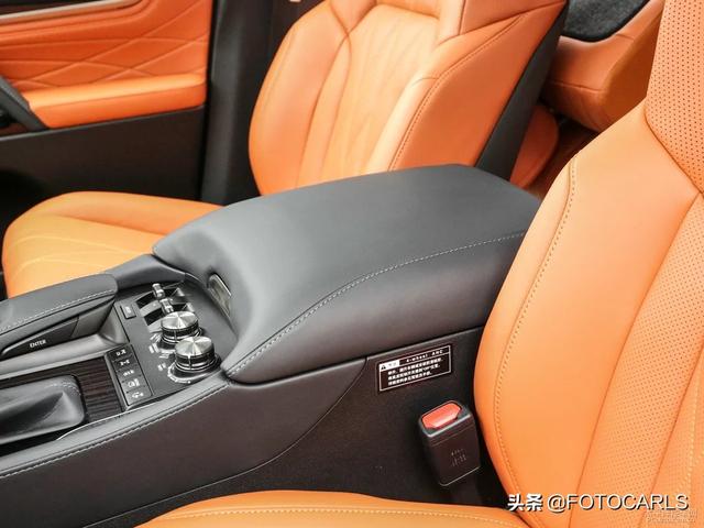实拍|全新雷克萨斯LX570 巅峰特别版,比老款更炸眼,内饰很赞