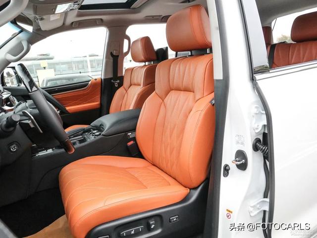 实拍|全新雷克萨斯LX570 巅峰特别版,比老款更炸眼,内饰很赞