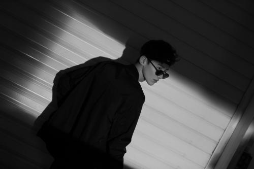 白敬亭又以沙雕方式上热搜，因太丑需要在ins全国找女友?