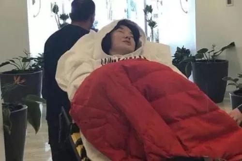 陈红大病初愈后晒美照,告别渣男前夫她活出自我,51岁美貌如初