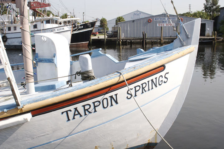 塔彭斯普林斯（Tarpon Springs）位于圣彼得堡以北45分钟车程