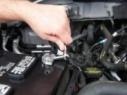 变速油箱多长时间更换好？老司机：超出这里程，也就快报废了