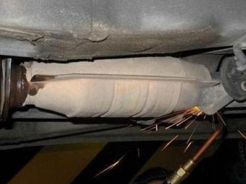 修车换下来这3个零件不拿走，维修店老板偷着乐，还能卖钱的！