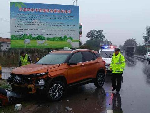 退休老交警提醒：如果家中“没矿”，买这4种保险已经足够使用！