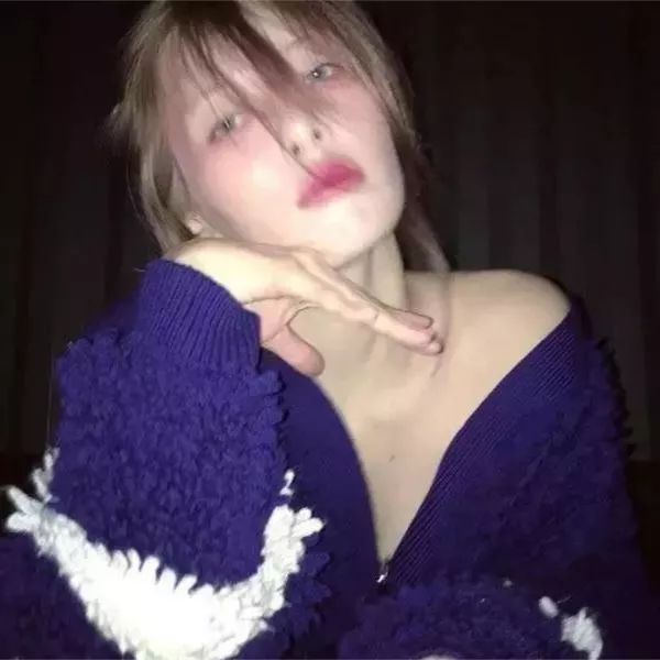 齐刘海泫雅完美演绎“清纯的性感” 好绝一女的！