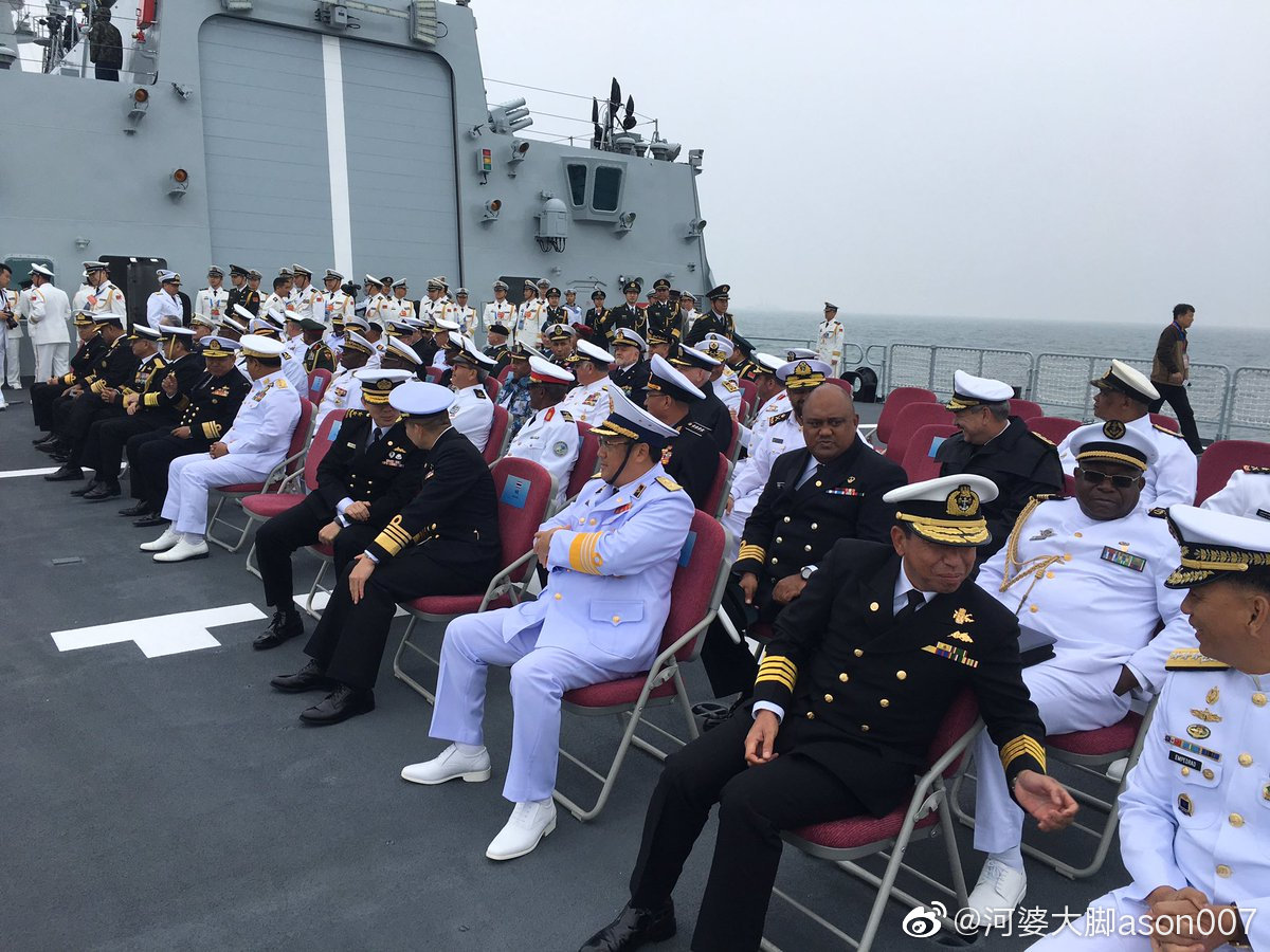 来华参加 庆祝活动的德国海军参谋部长Andrea