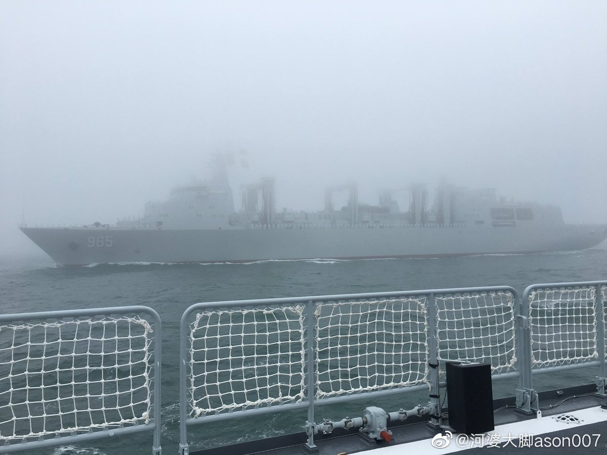 来华参加 庆祝活动的德国海军参谋部长Andrea