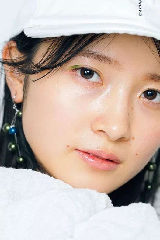 齐刘海泫雅完美演绎“清纯的性感” 好绝一女的！