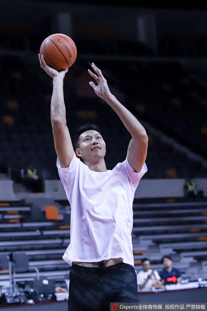 今晚19:35,CBA半决赛G2,广东VS深圳,直播间