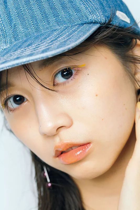 齐刘海泫雅完美演绎“清纯的性感” 好绝一女的！