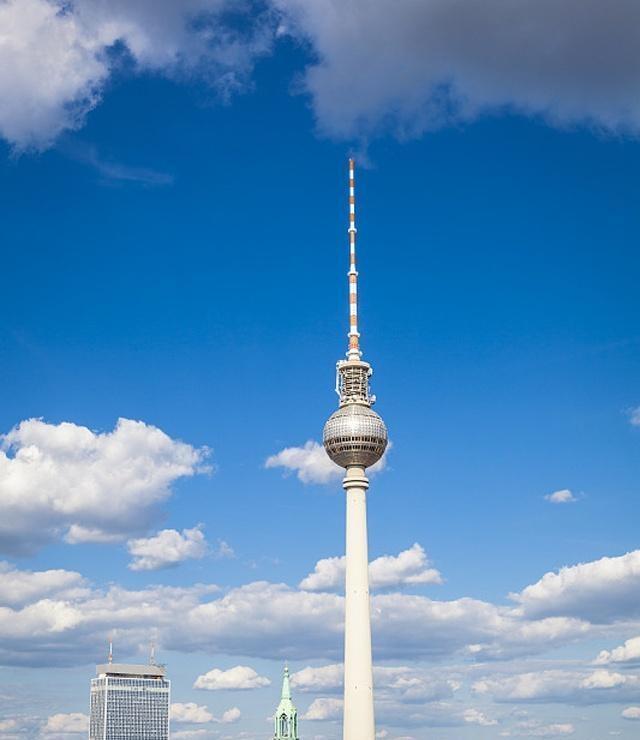 塔高度排名_搭纸牌塔高度图片(2)