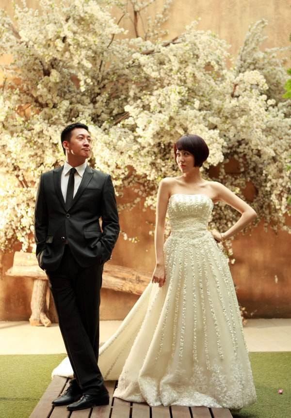 王阳高斯甜蜜婚纱照首度曝光,或许这就是嫁给爱情的模样!