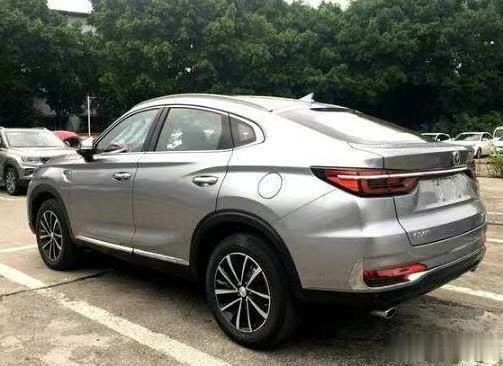 首批19款长安CS85成功下线!灰色车身比宝马X6帅气,预售15万起