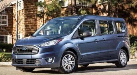 福特又一精品SUV来了，配侧滑门，后排可打麻将，配2.5L