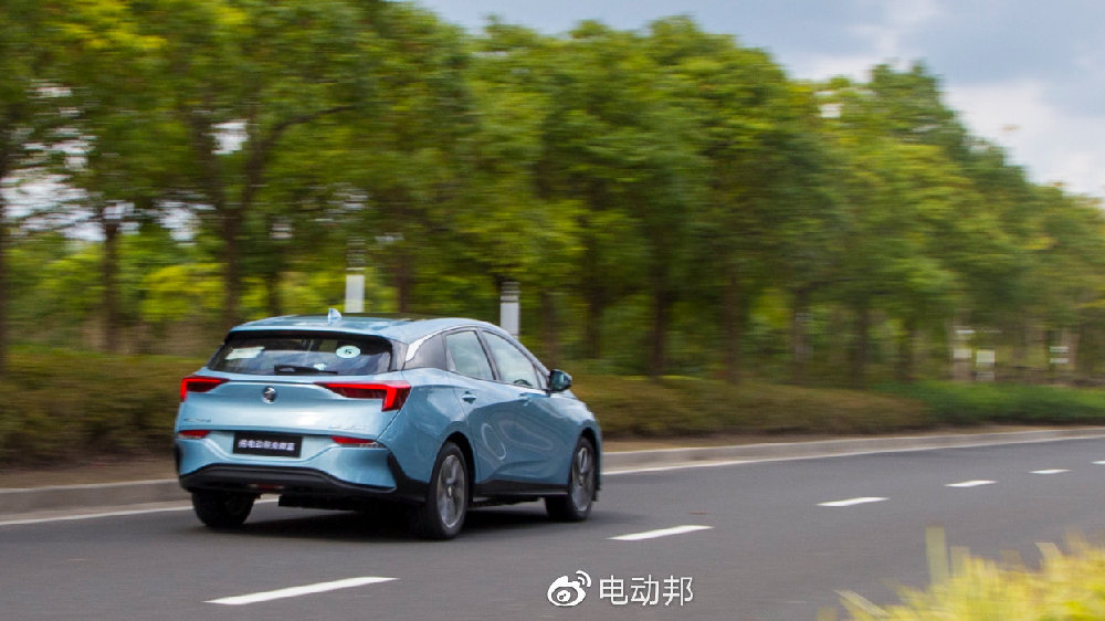 试驾全新别克微蓝，动力续航双升级，能耗有所下降
