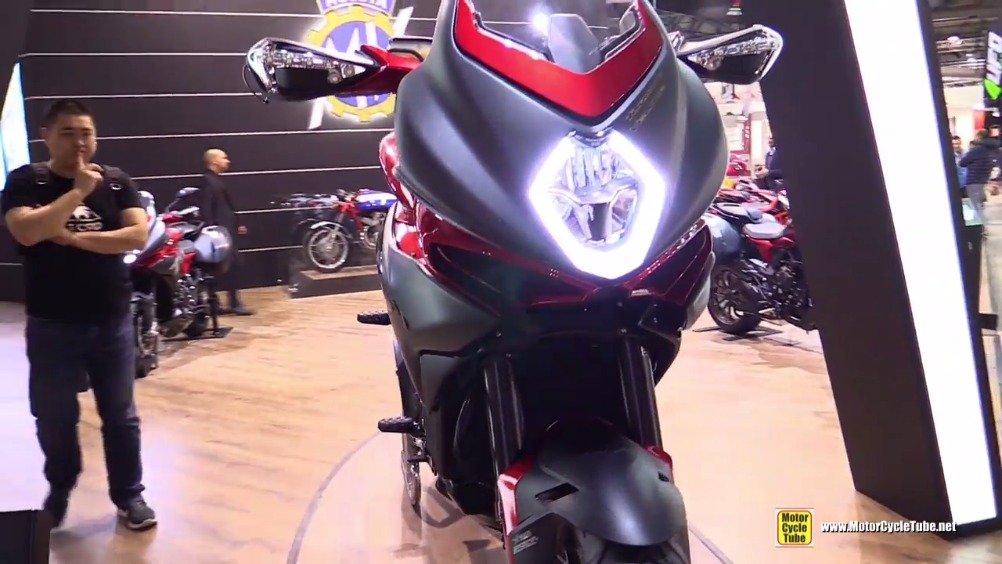洛杉矶车展实拍2019 MV Agusta Turismo Veloce 800 Lusso SCS