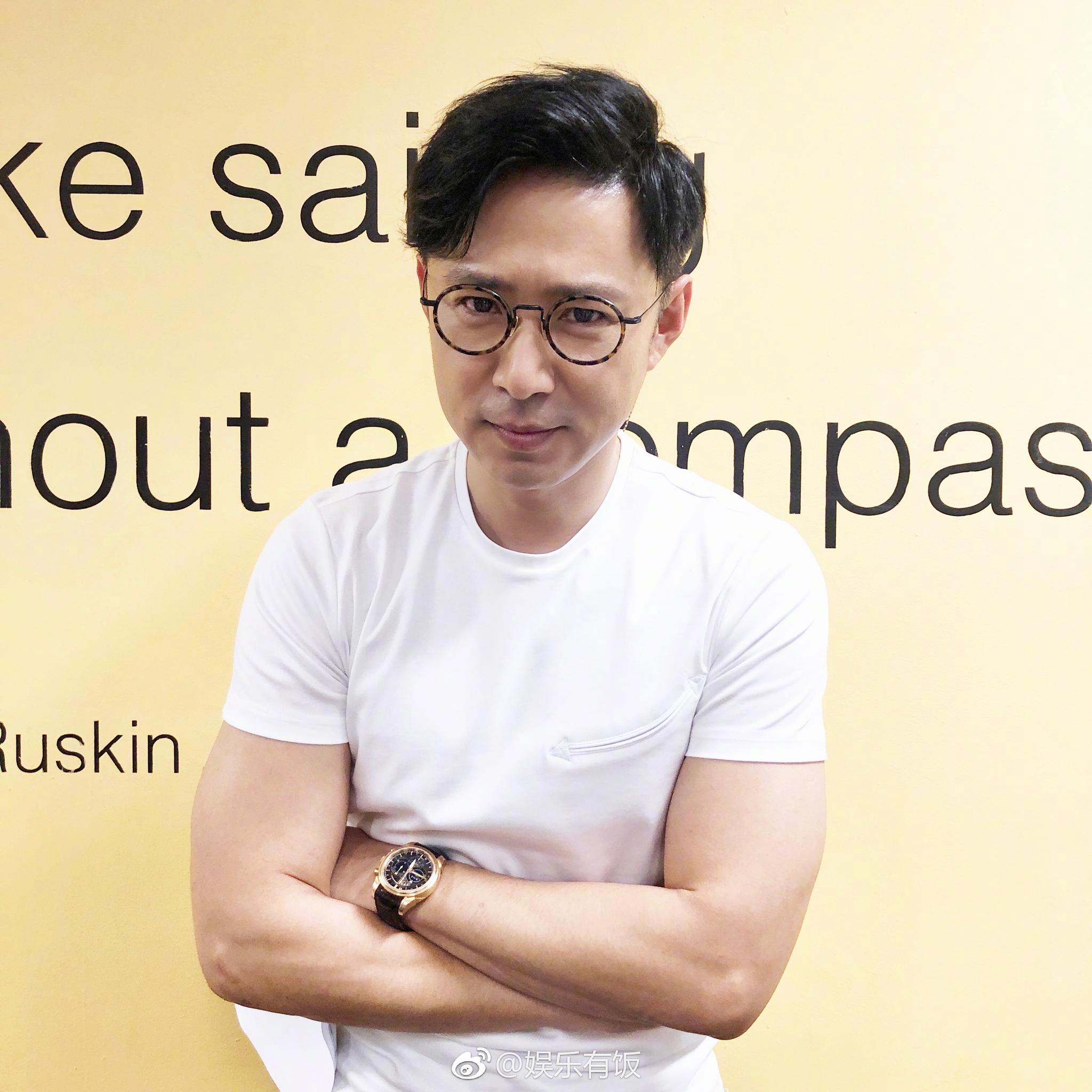 九宫格表情包来啦!三金阿扎西超帅的,那肌肉那