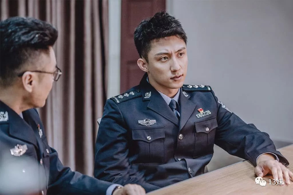 《破冰行动》东山没好人，除了男主李飞都可疑！