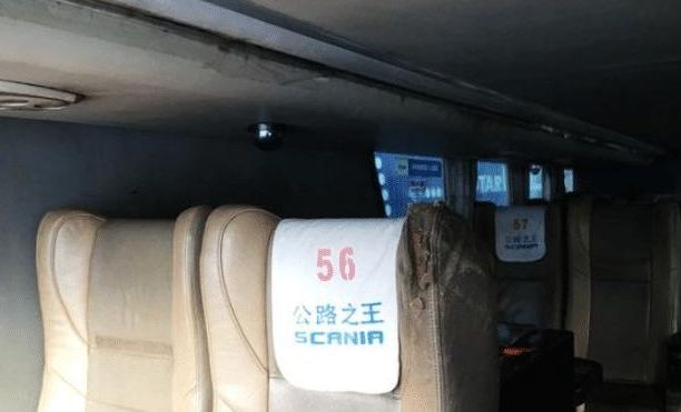 我国唯一的斯堪尼亚客车退休!走近车身,完全不像刚跑完300万公