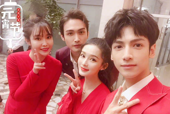 李沁晒央视元宵晚会合照,罗云熙张彬彬同框,颜