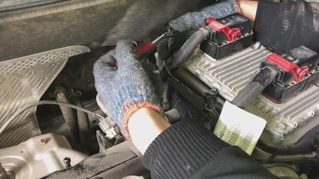 2015款jeep自由客,自己动手更换空气滤芯!轻松省下燃油钱!
