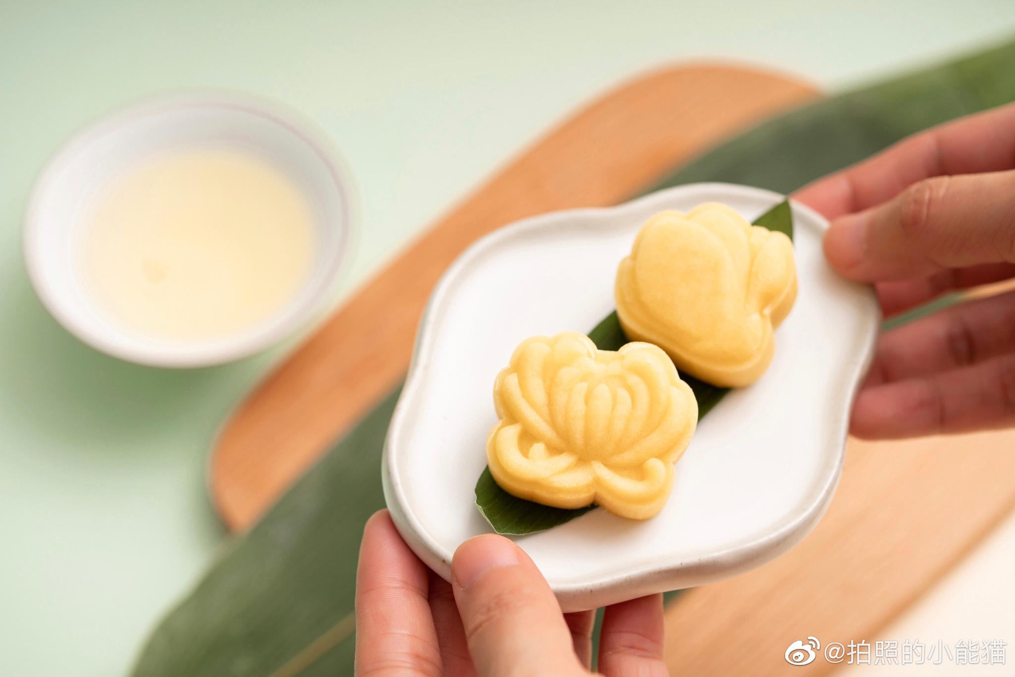 来,请你吃绿豆糕