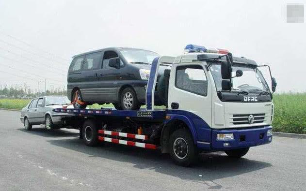 汽车趴窝半路，这4项救援是免费的，别再被忽悠，浪费钱了