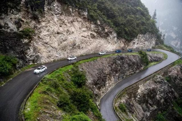 以优雅的名义，重新认识旅行车｜沃尔沃V60香格里拉试驾体验