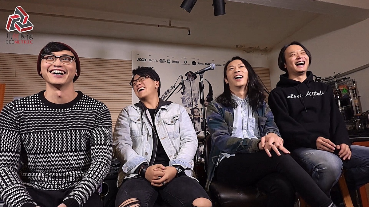 重金属的魅力:身兼数职也要玩乐队