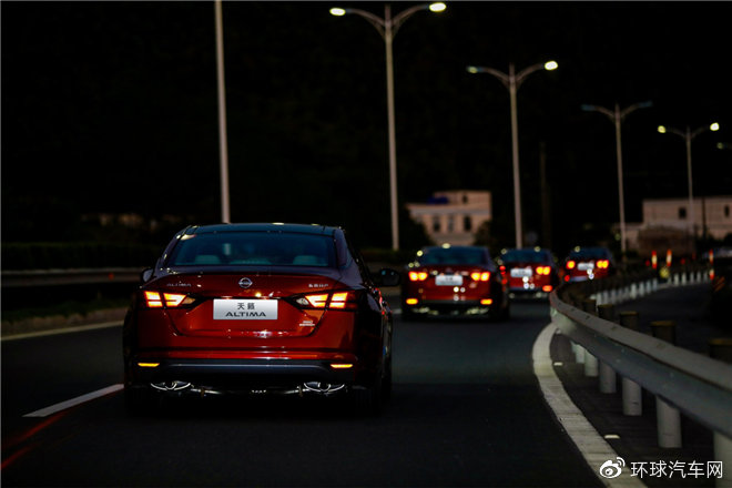 用“智慧”行车 东风日产新天籁自驾体验