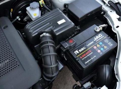 修车时换下的4个零件，随手拿走，转手一卖，可能够一个月油钱