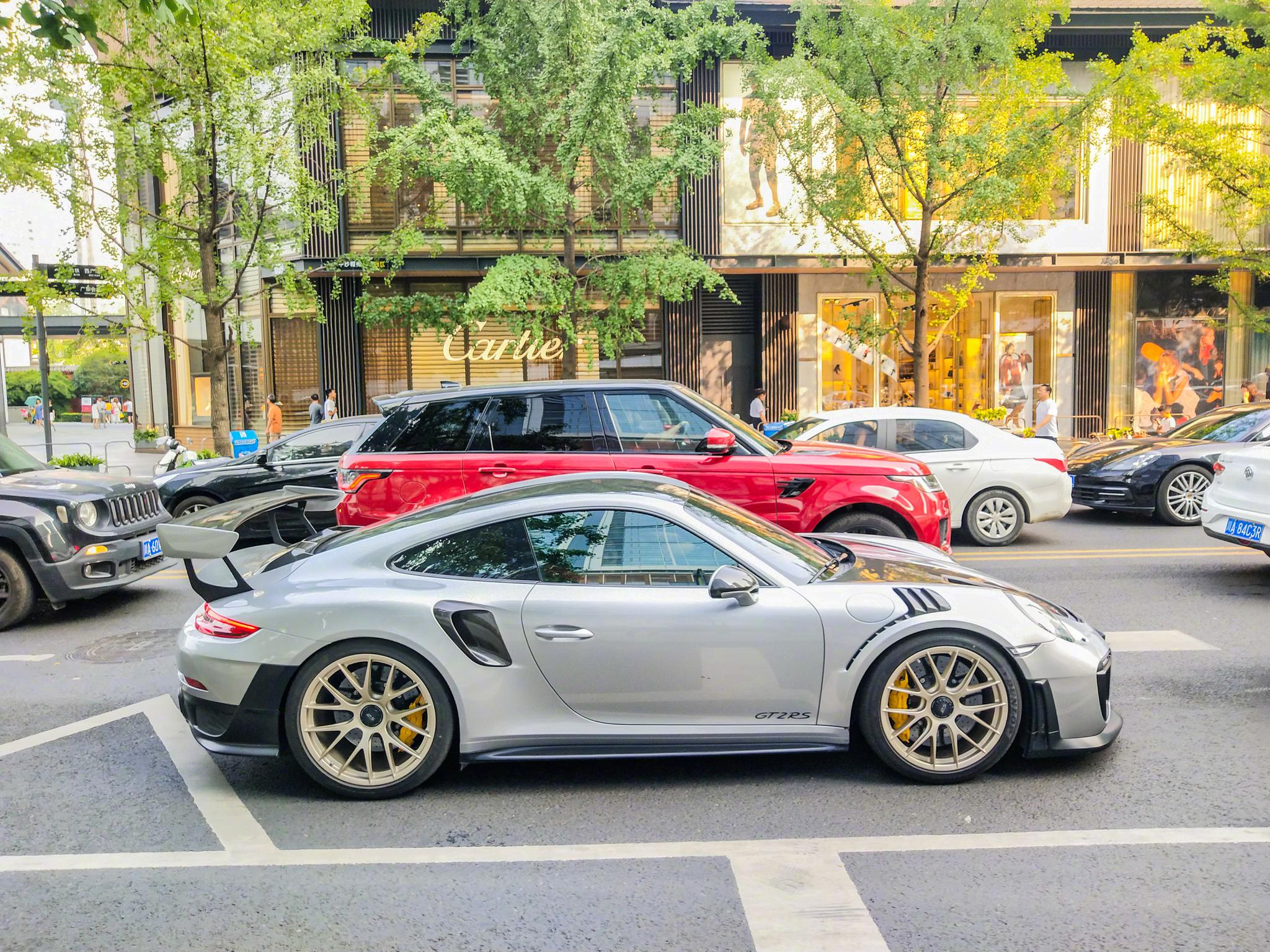 两枚川A牌照保时捷911 GT2 RS