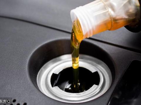 机油五千公里一换？这则谎言骗了车主20年！这才是最佳更换周期！