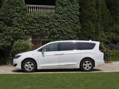 “劳斯莱斯MPV”，V6+9AT+双侧电动，坐进去太舒适，堪称王牌