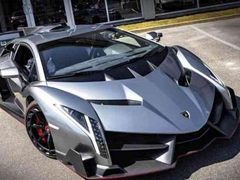 价值过亿的“蛮牛”，保养一次20万，却被美女车主抢了风头！