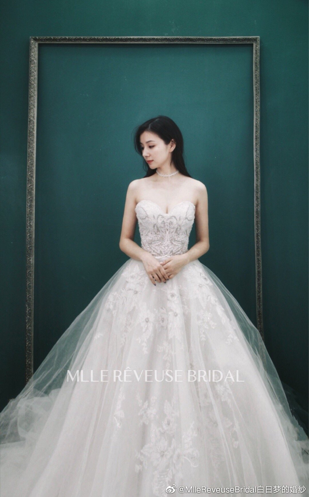 穿婚纱胸小怎么选胸贴_鞠婧祎穿婚纱的照片(3)