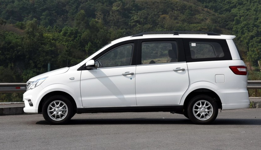国产白菜价MPV,颜值赛别克GL8,比起实用性嘉际也不是对手