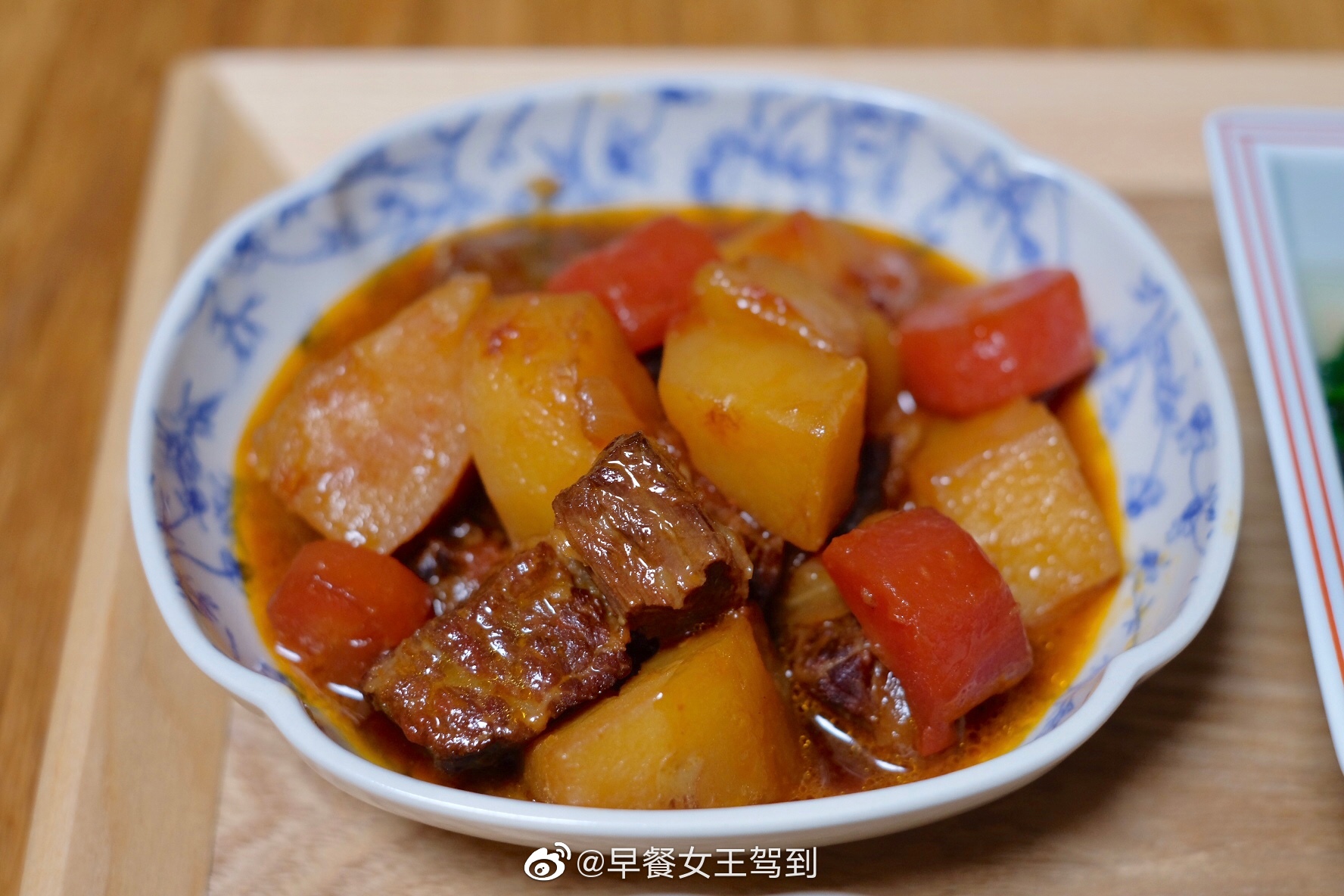 五一粑粑做的月子晚餐土豆炖牛腩,杂粮饭,西红柿炒蛋,海蛎豆腐汤