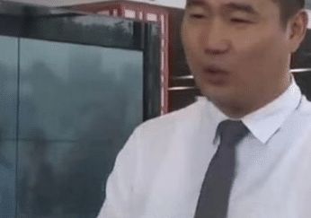 订车很顺利提车被临时加价,机智车主用巧计,小样还治不了你?