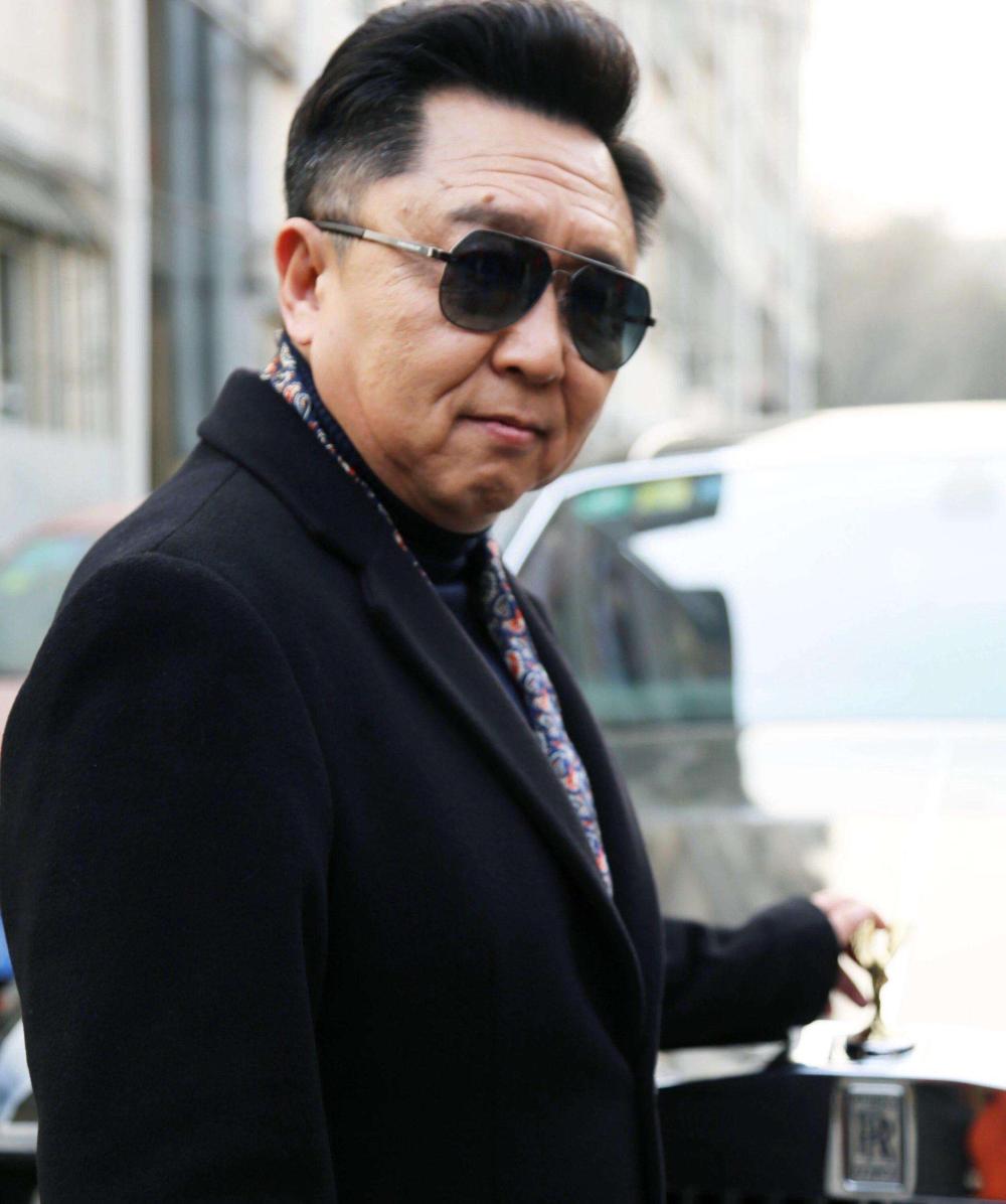 陈志朋被认成薛之谦,薛之谦回应:我们都爱于谦