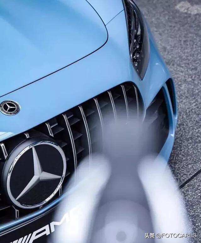 实拍|全新奔驰AMG GT R 中国蓝涂装，这货你拒绝的了吗