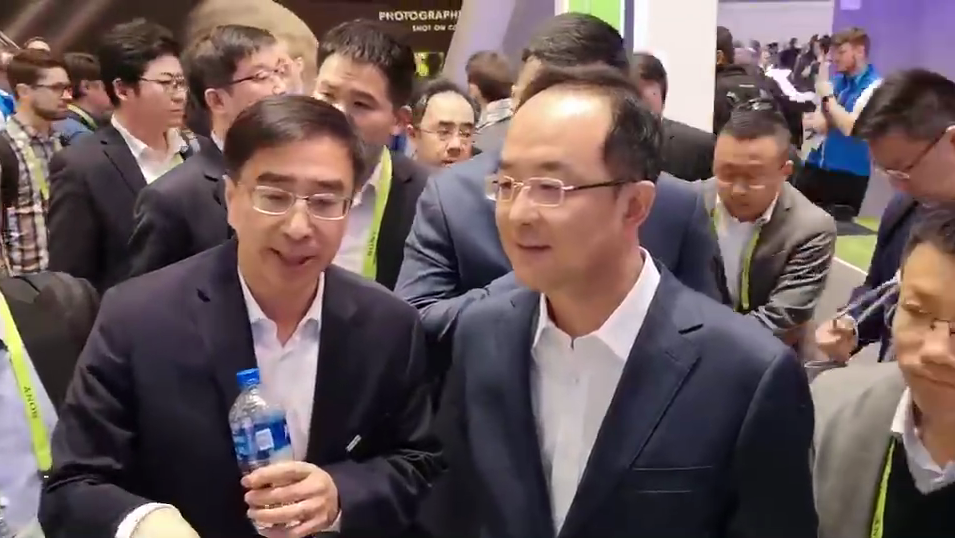 中国身影抢镜CES,“科技春晚”不止国际大牌秀肌肉