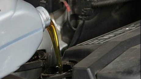 为什么汽车保养，建议使用全合成机油，有啥好处？