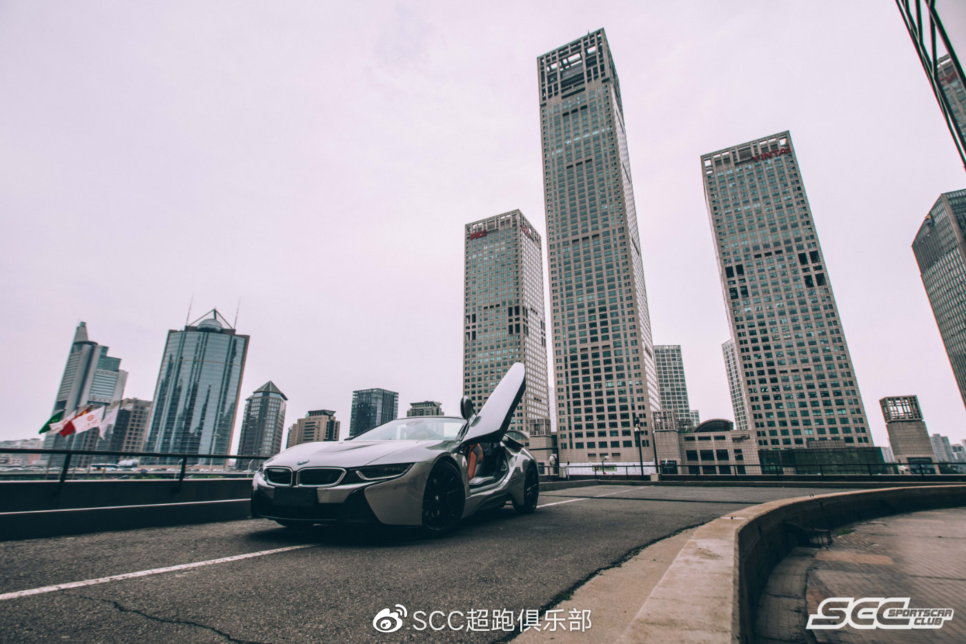 只有设计?这次带你全面认识宝马i8敞篷跑车