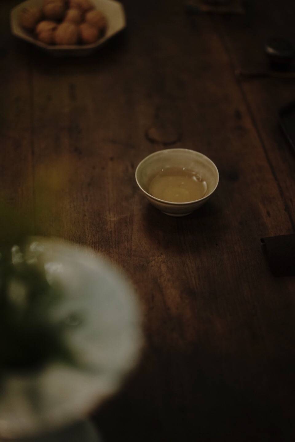 出言有尺,嬉闹有度,做事有余,说话有德.