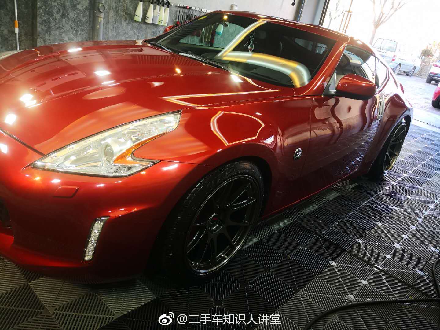 今天有哥们儿给我报了个370Z,突然在想要不然把那C63给卖了