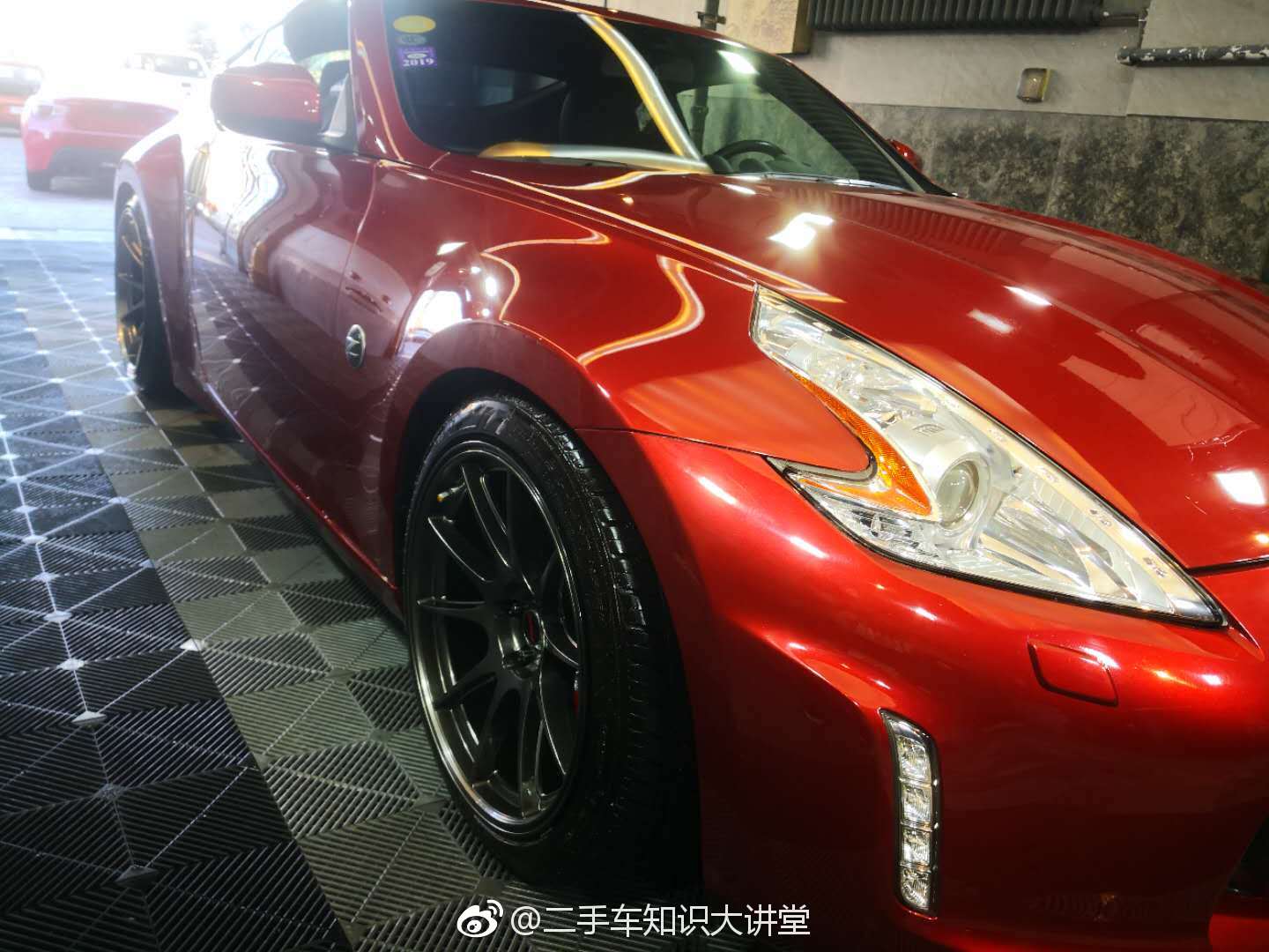 今天有哥们儿给我报了个370Z,突然在想要不然把那C63给卖了