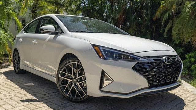 现代再发力！新款“领动”亮相，尺寸还比大众朗逸大，搭1.6T引擎