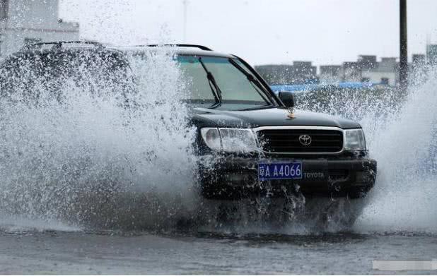 雨季来袭，教你几招雨天勤保养，爱车寿命才能延长！